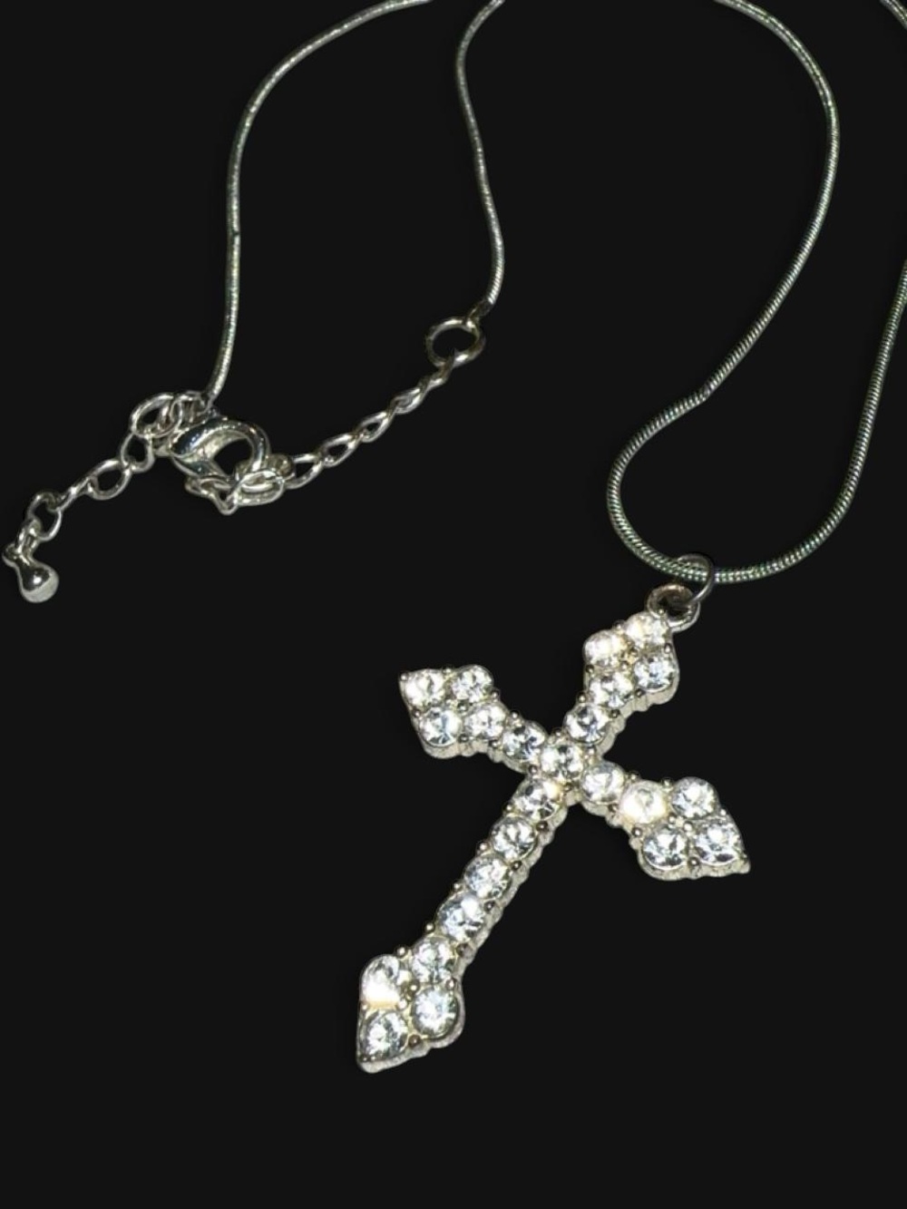 Rhinestone Cross Pendant Necklace - Silver